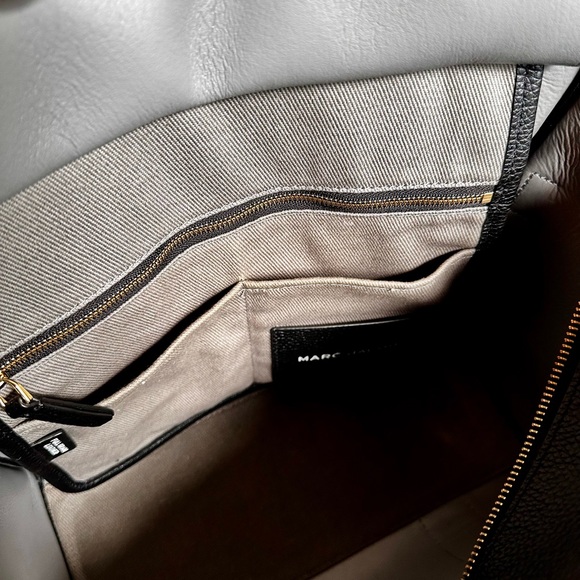 Marc Jacobs The Tote Bag Medium Size  💯 Authentic Full Grain Leather - Picture 12 of 16